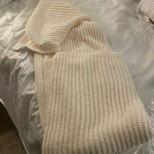 Nordstrom Chenille Throw Blanket in Ivory 50x60 NEW.